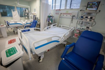 Um dos leitos reabertos em hospital na Capital