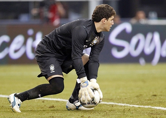 Rafael em ao pela seleo brasileira em amistoso contra o Mxico