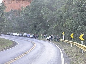 Policiais fizeram buscas pela regio para encontrar carro da advogada