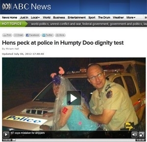 Noiva posa com policial