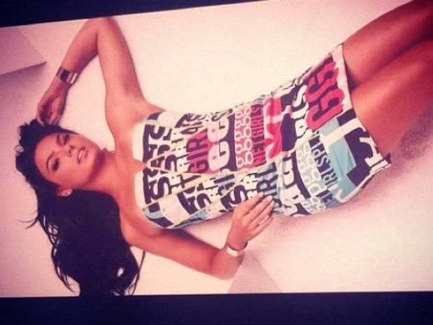 Isis Valverde publicou pelo Instagram uma foto do ensaio que fez pela Planet Girls.