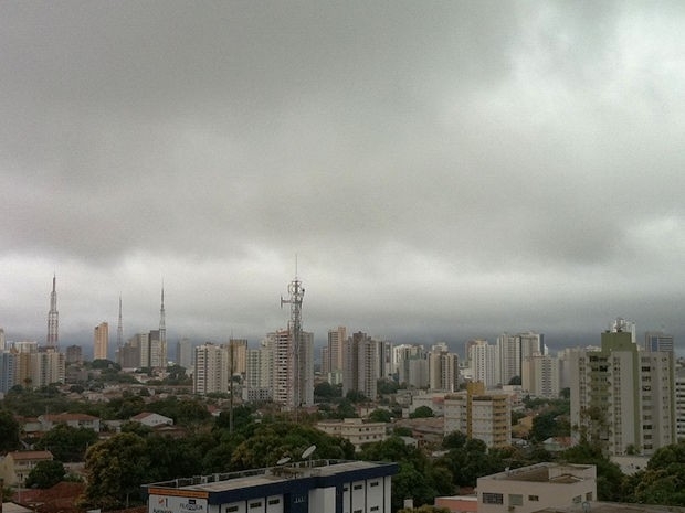 A capital mato-grossense amanheceu com termmetros registrando 16C.