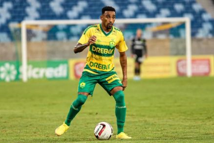 O lateral do Cuiab, Mateusinho, que ser julgado na Justia Desportiva