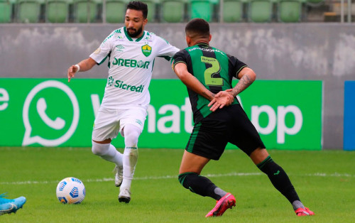 O ex-jogador do Cuiab, Clayson Vieira