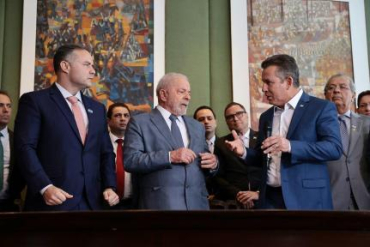 O presidente Lula e o governador Mauro Mendes