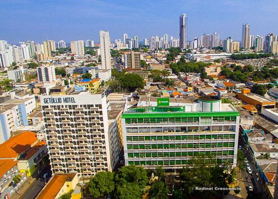 Fachada do Palcio Alencastro, sede da Prefeitura de Cuiab