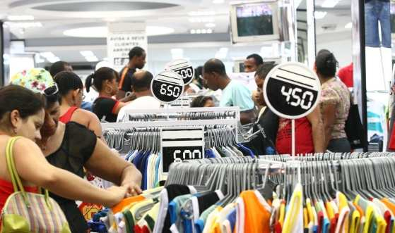 O comrcio em geral de Cuiab e Vrzea Grande poder funcionar nesta quinta-feira (12), feriado nacional