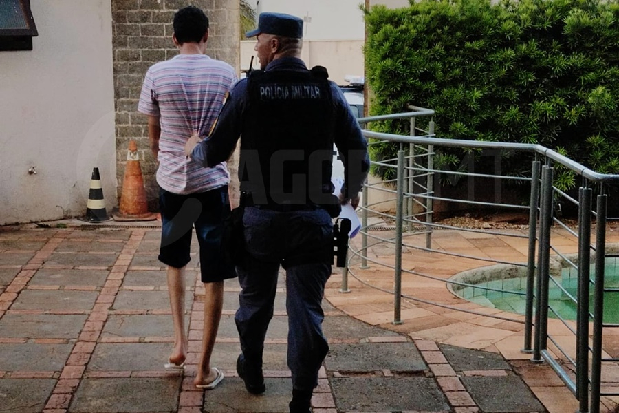 Jovem foi preso enquanto estava na resid�ncia