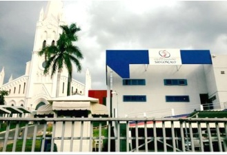 Fachada do Colgio So Gonalo, onde ocorreram os assdios, segundo a me