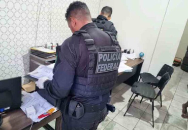 Na ao, foram cumpridos um mandado de priso preventiva e um de busca e apreenso, em Nova Mutum