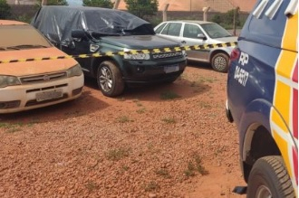 Carro que teria sido usado em tentativa de chacina foi apreendido pela Polcia Militar