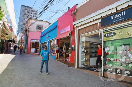 Para aproveitar a data, comerciantes em geral da Capital  de rua e de shopping  podero abrir as portas, desde que sigam algumas regras