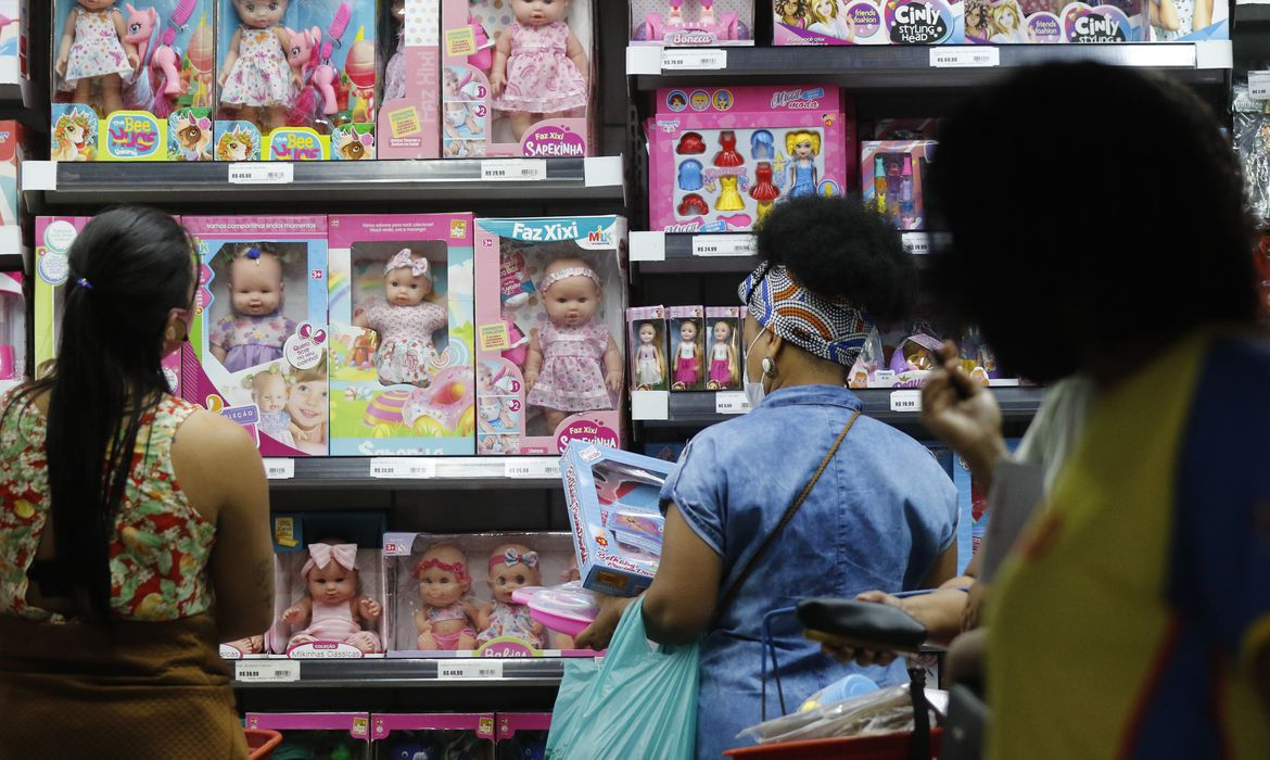 Apesar de queda no consumo no setor de servi�os e de varejo, h� a perman�ncia em n�vel considerado satisfat�rio da pesquisa