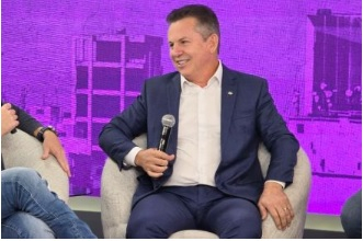 O governador Mauro Mendes: 