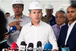 O governador Mauro Mendes, que falou sobre obras em andamento em Mato Grosso