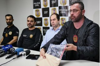 Os policiais civis que participaram da operao desta quinta-feira