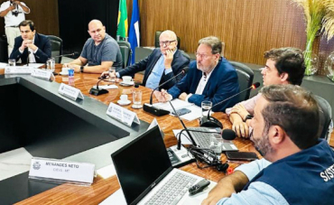 Reunio da SES-MT com membros da Fora Nacional do Sistema nico de Sade (SUS), do Ministrio da Sade, e das Prefeituras de Cuiab e Vrzea Grande