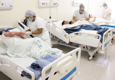 Unidades de pronto-atendimento abarrotadas de pessoas com sintomas e os leitos das Unidades de Terapia Intensiva (UTI) lotadas com pacientes graves., h� 2 meses