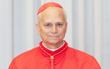 Nascido em 14 de setembro de 1955, em Chicago, Prevost foi nomeado cardeal em 30 de setembro de 2023, pelo papa Francisco