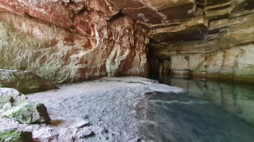 Gruta da Lagoa Azul, que fica em Nobres (146 km ao Norte de Cuiab�), com �guas cristalinas e uma grande variedade de estalactites