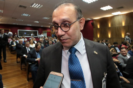 Juiz Yale Mendes tomou deciso aps empresa e advogados no atenderem pedido de informao da Justia para a soluo do caso