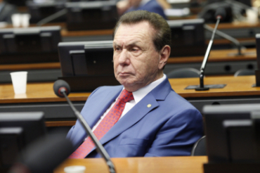 O ex-deputado Carlos Bezerra, que teve R$ 97,1 mil bloqueados da conta