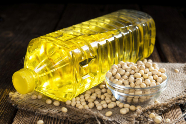 Alm do tomate e batata, outro item que subiu foi o leo de soja, com acrscimo de 2,74%, sendo vendido a R$ 8,61 na embalagem de 900 ml.