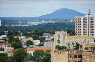 Previso indica variao entre sol forte e pancadas de chuva em MT