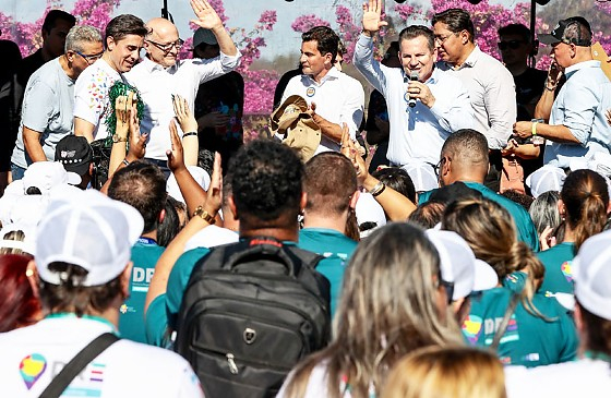 O vice Otaviano Pivetta, constantemente, aparece em eventos do Governo, com Mauro: estratgia seria dar visibilidade ao pr-candidato a governador