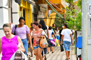 Apenas no dia 2 de novembro, Finados, o trabalho no comrcio no  permitido