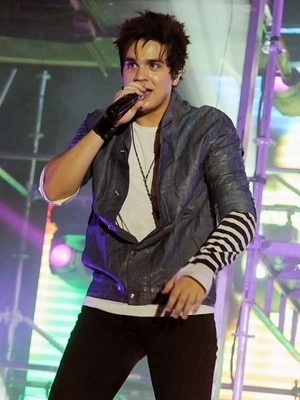 Luan Santana  uma das atraes desta sexta-feira em Cuiab