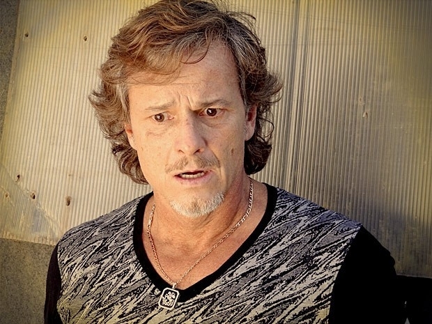 Max fica chocado com sua descoberta