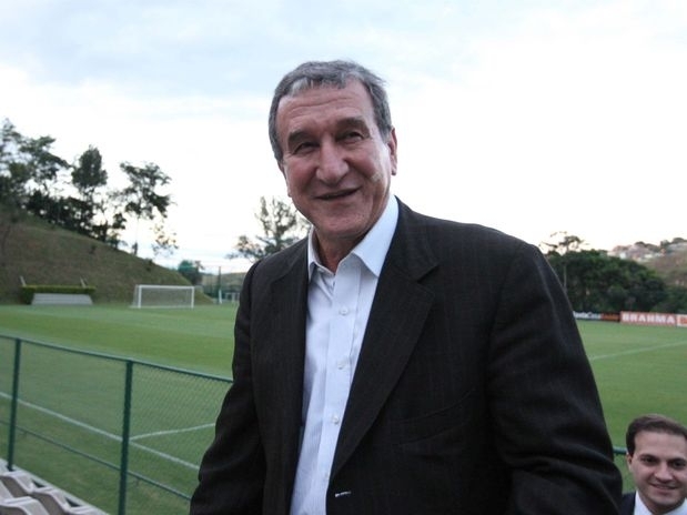 Com Parreira como tcnico, o Brasil conquistou o tetracampeonato de futebol, em 1994