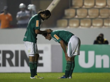 Hernn Barcos e Adalberto Romn contriburam para a virada do Palmeiras com gols