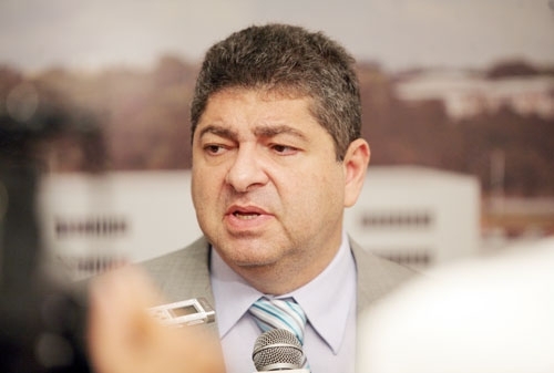 Mdico e deputado estadual Guilherme Maluf