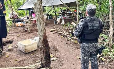 O acampamento clandestino foi destrudo e os equipamentos foram inutilizados, durante operao da Polcia Militar