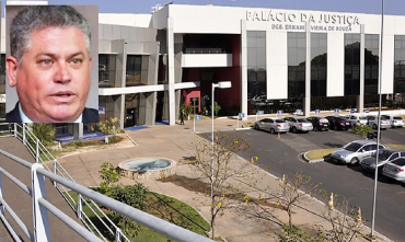 O presidente do Sindicato dos Servidores do Poder Judici�rio, Rosenwal Rodrigues, informou que a paralisa��o das atividades ser� por tempo indeterminado