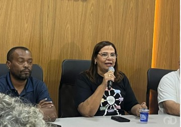 A presidente sindical Carmem Machado foi ainda mais direta e classificou a postura do governo como desinforma��o deliberada. 