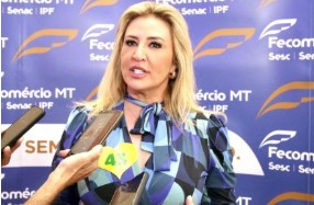 A ex-primeira-dama de Cuiab�, M�rcia Pinheiro, que segue no polo passivo de a��o