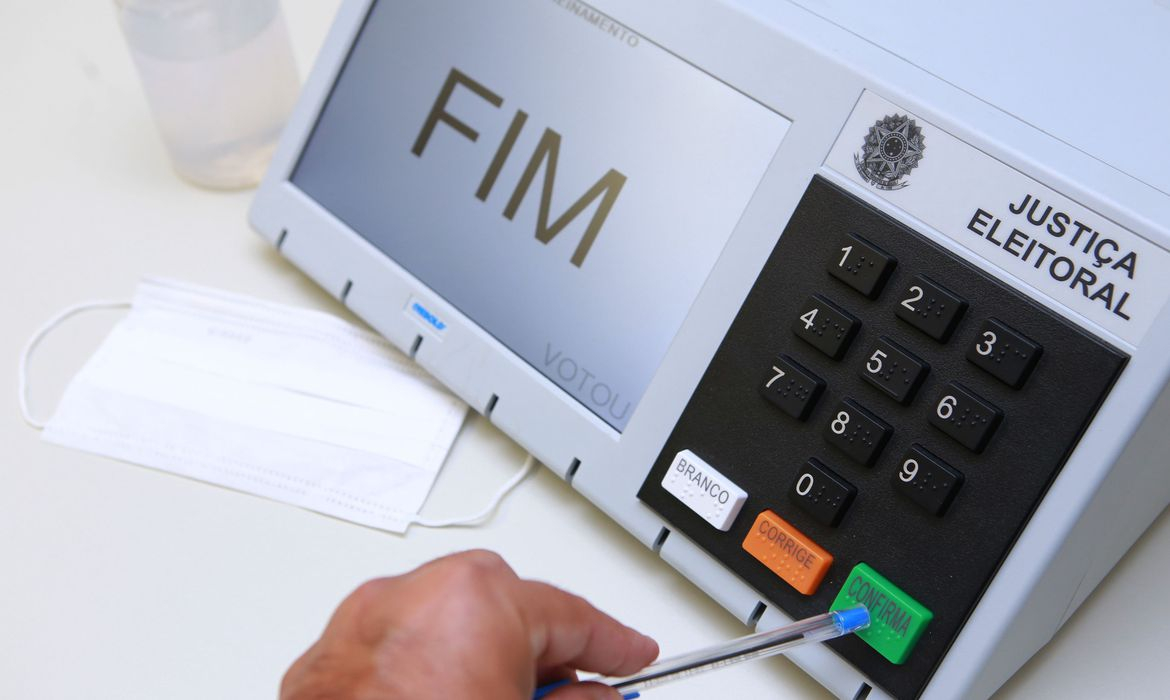 A levar em conta as recentes pesquisas de inten��o de voto, a estimativa � de que a elei��o para o Governo de MT, neste ano, ser� decidida em segundo turno