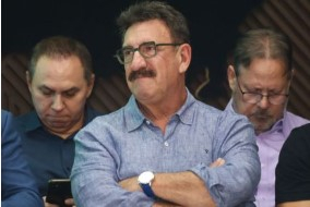 O apresentador Ratinho, que visitou Cuiab� na manh� desta sexta-feira