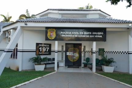 A suspeita recebeu voz de pris�o e foi encaminhada � Delegacia de Pol�cia Civil para as provid�ncias cab�veis. � Foto: Reprodu��o