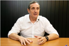 O presidente da CDL de Cuiab� J�nior Macagnam diz que pa�ses que alteraram jornada tiveram transi��o de quatro a oito anos