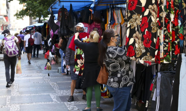 Prefeitura orienta ambulantes e alerta para apreens�o de mercadorias