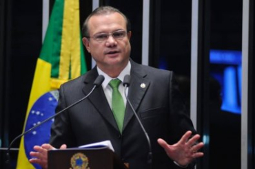 O senador Wellignton Fagundes v� possibilidade de uma alian�a do PL com o MDB da nora, a deputada estadual Jana�na Riva
