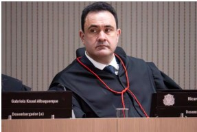 O desembargador Ricardo Almeida, que � alvo da Pol�cia Federal