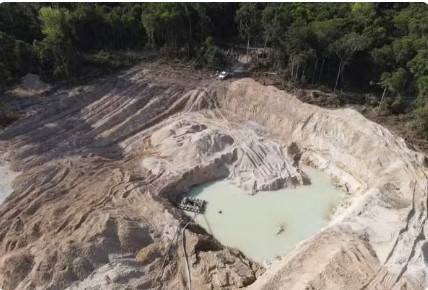 Ap�s a fiscaliza��o o local foi fechado � Foto: PMMT