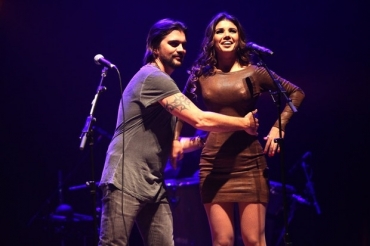 Juanes canta com Paula Fernandes em S�o Paulo