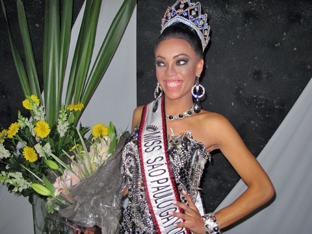 A cabeleireira Ndia Leroah, de 21 anos, foi escolhida pelos jurados para Miss So Paulo Gay