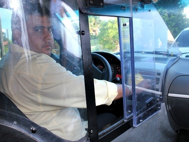 Taxistas esto com medo e procuram alternativas para impedir violncia no exerccio da profisso
